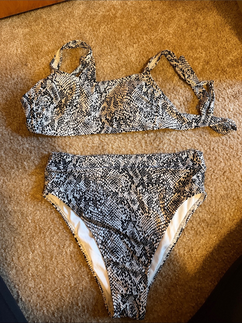 Xhilaration Black & White Snake Print High-Waist Bikini